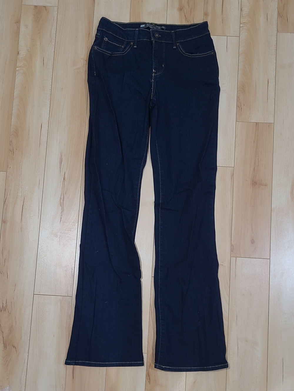 Levi's Women's Size 27 Classic Rise Bootcut Jeans